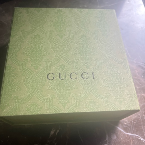 Authentic Gucci belt ! Worn once!! main image 10